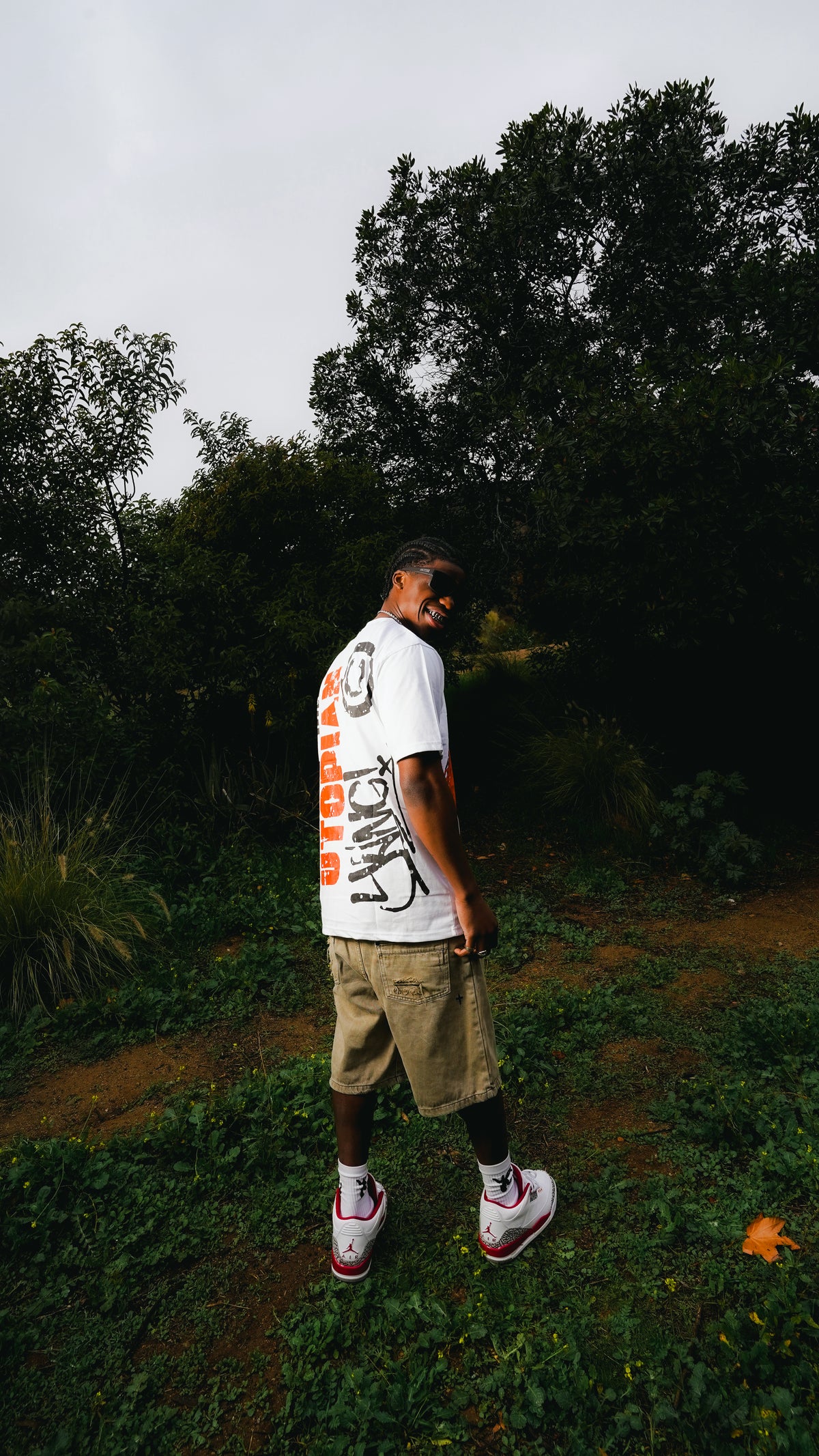 UTOPIAN GRAPHIC TEE